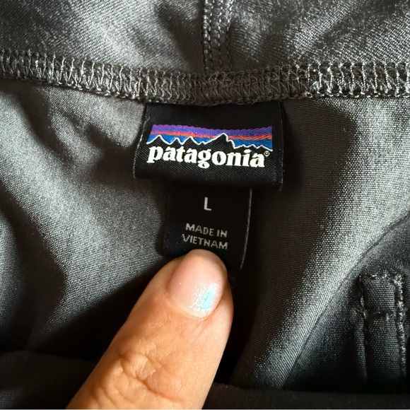 PATAGONIA Women’s Happy Hike Shorts Grey 4” Large - Picture 3 of 5